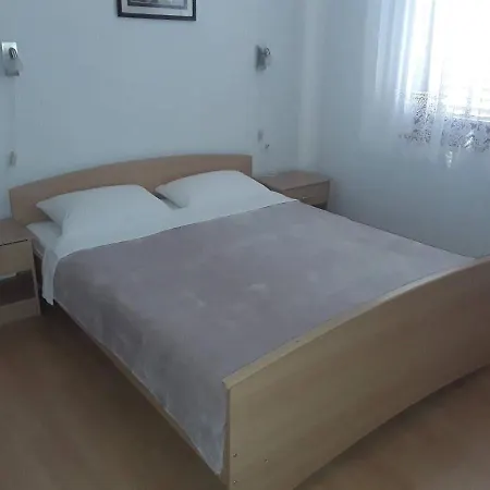 Kendel 1 Apartament Pirovac