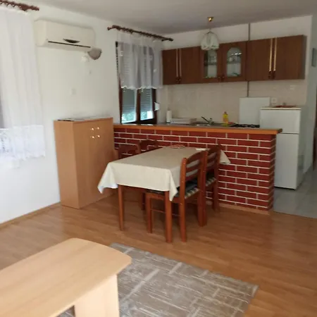 Kendel 1 Apartament *