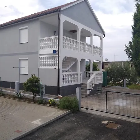 Kendel 1 Apartment Pirovac